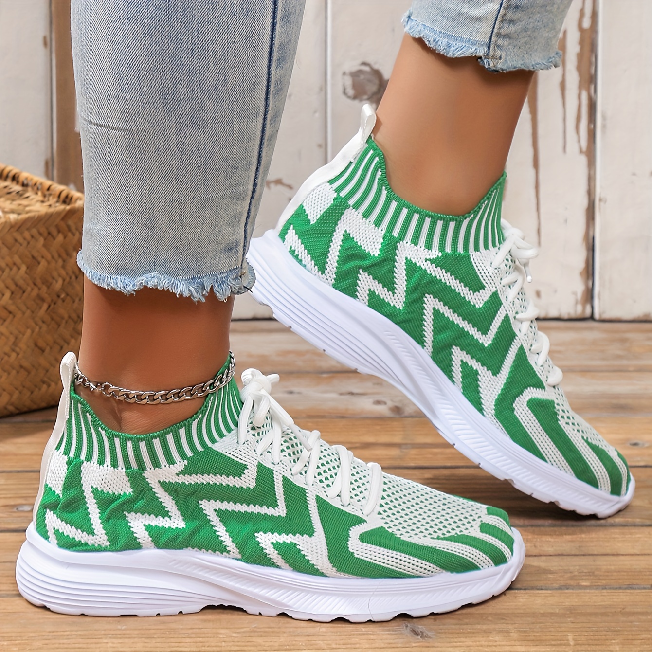 Comfortable Wave Pattern Running Shoes Women s Lightweight details 20