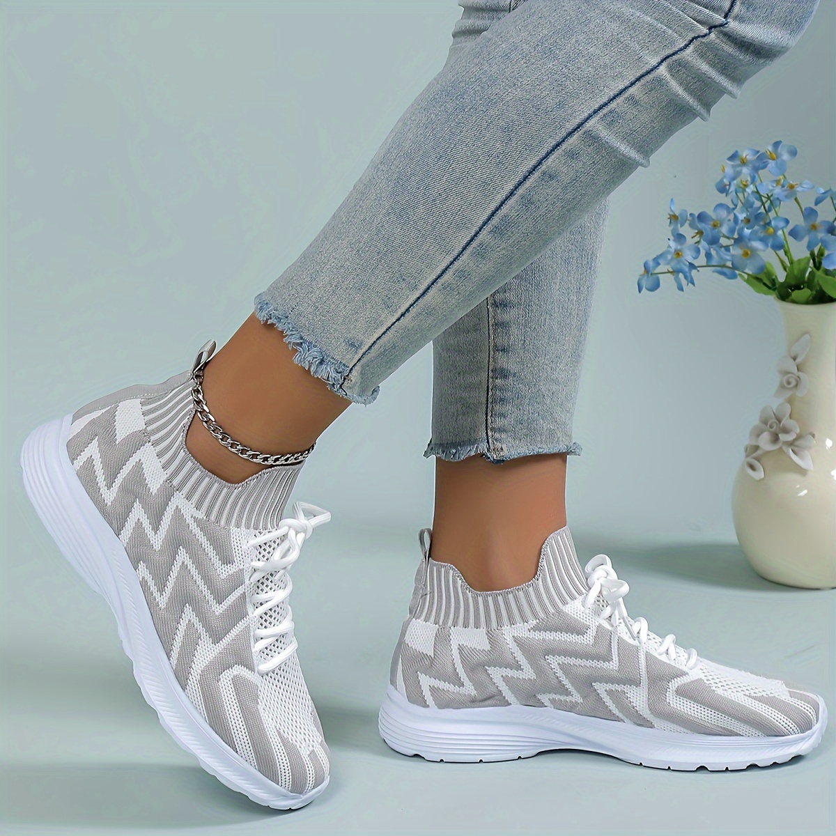 Comfortable Wave Pattern Running Shoes Women s Lightweight details 23