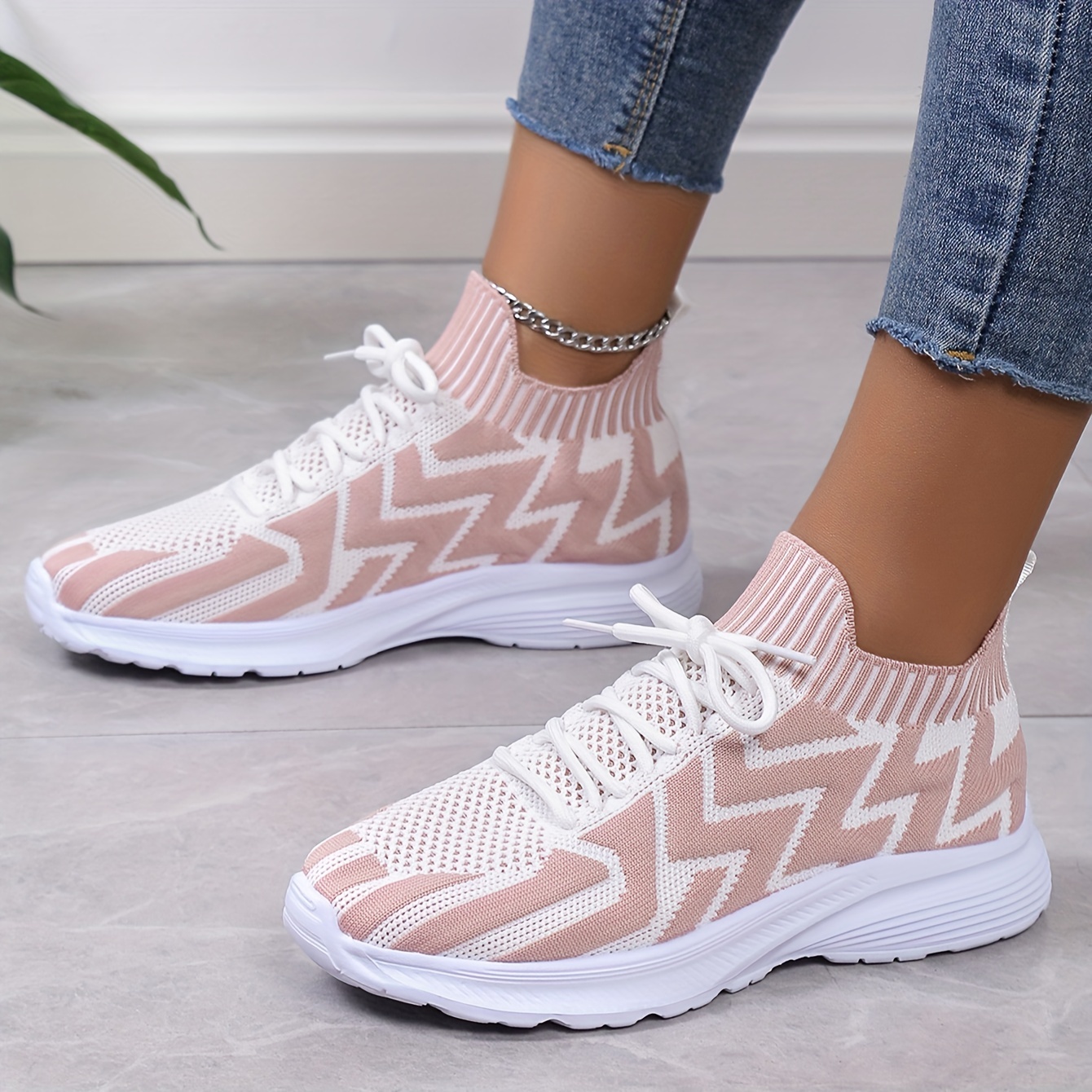 Comfortable Wave Pattern Running Shoes Women s Lightweight details 27