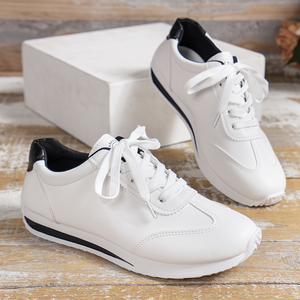 Women s Round Toe Flat Bottom Sneaker Lightweight details 3